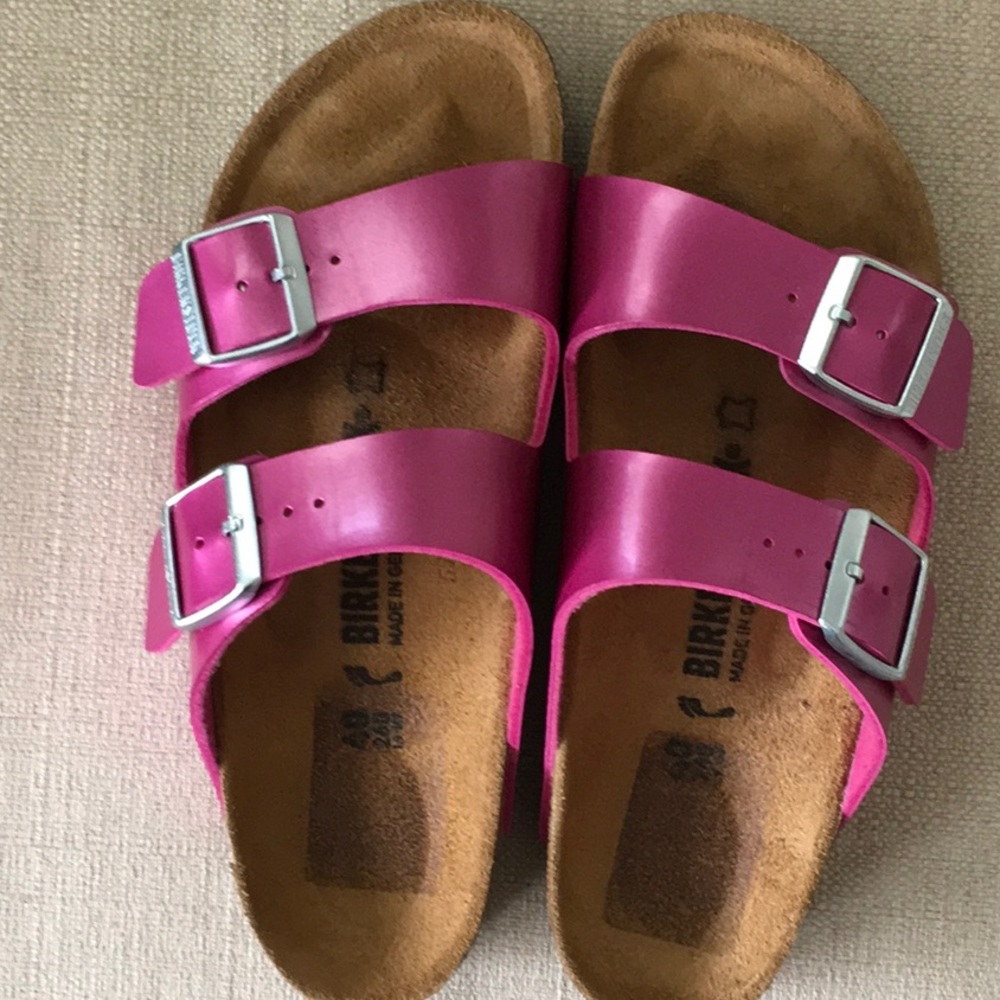 NEW BIRKENSTOCK Sandal - Arizona in Magenta